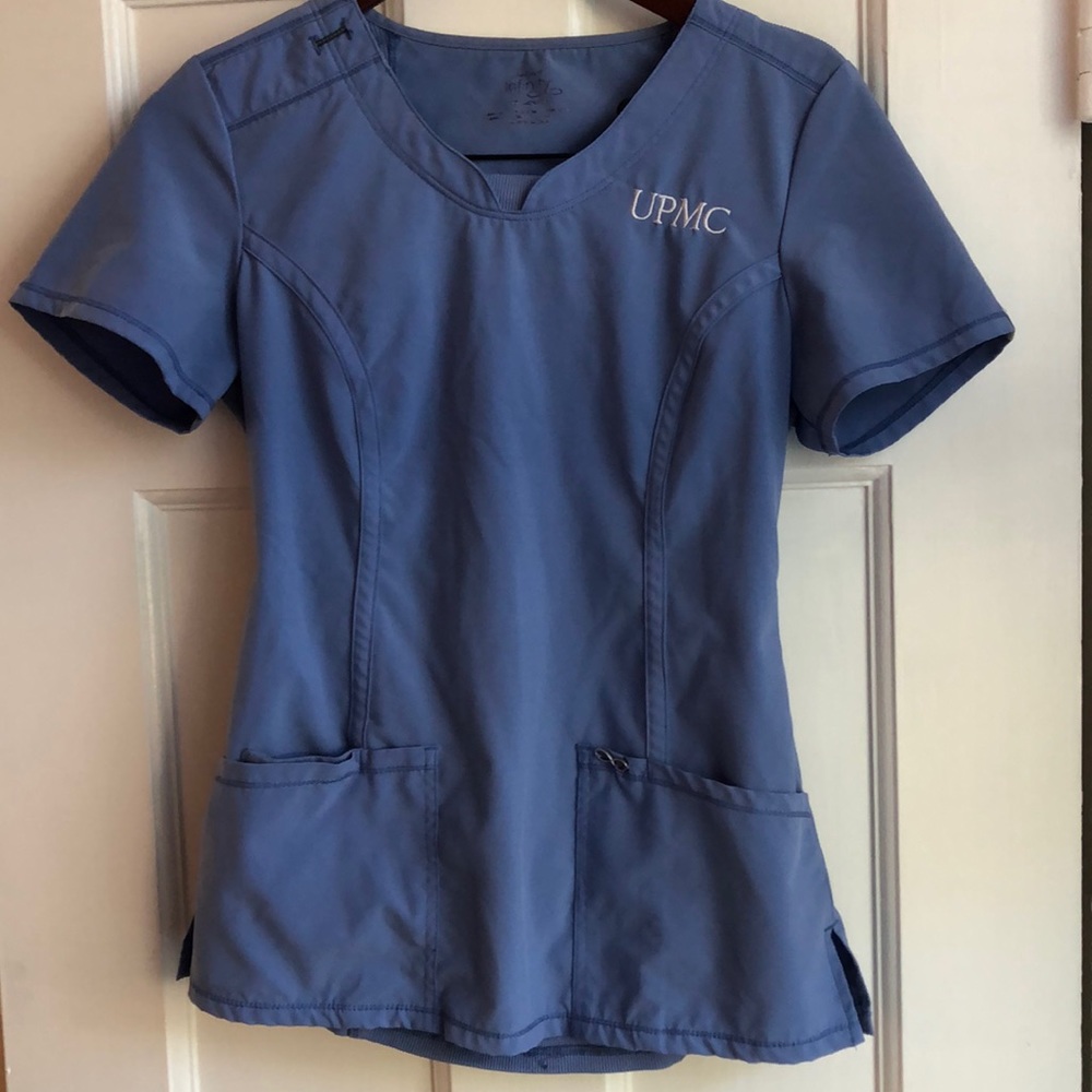 UPMC Cherokee Infinity Scrub Top Women’s Size XS Ceil Blue